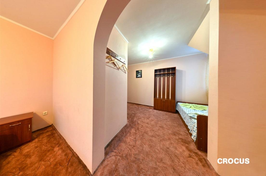 Crocus Hotel Nagy-Mencsely Kültér fotó